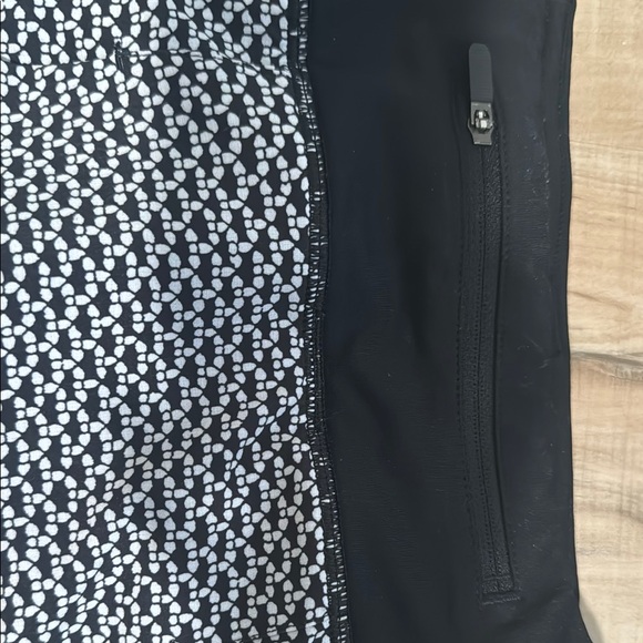 lululemon athletica Black and White Skirt - Picture 4 of 7